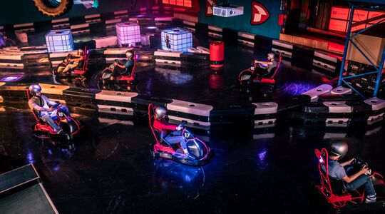 Illustratie voor: In Utrecht kan je nu tegen je vrienden racen zoals in Mario Kart