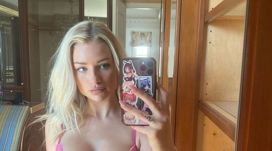 lottie moss instagram