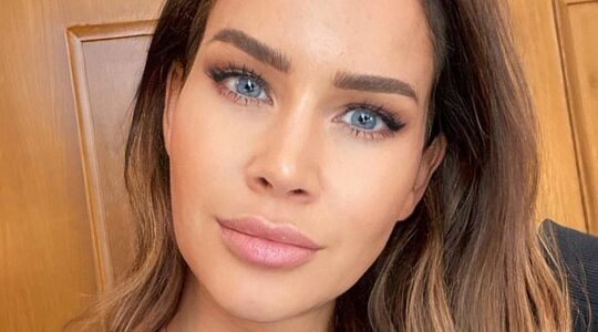 Suus de Brock FHM Instagram