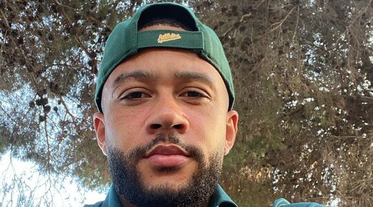 memphis-depay-strandhuis-nederland