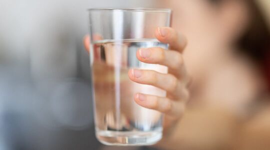 glas water drinken voor slapen afvallen
