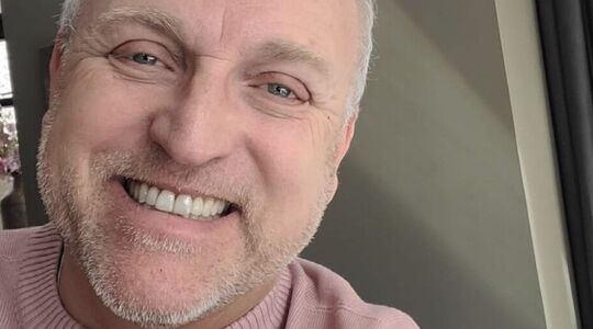 Gordon gooit vraagprijs van zijn prachtige penthouse in Amsterdam flink omlaag