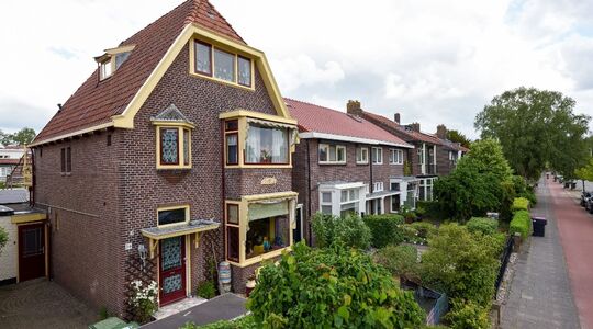Opvallende Funda-vondst- woning in Leeuwarden doet van binnen pijn aan je ogen
