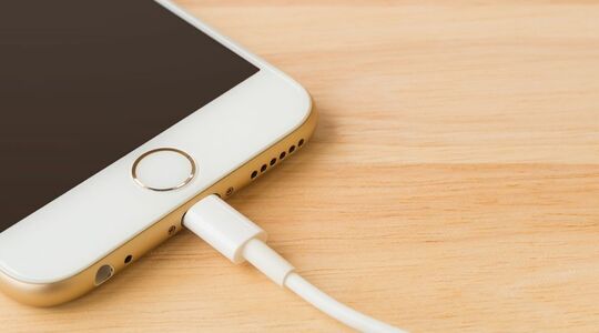 telefoon opladen bed slecht