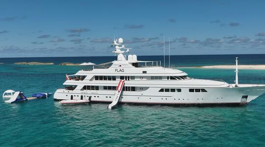 superjacht tommy hilfiger rondleiding