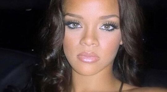 rihanna teenring