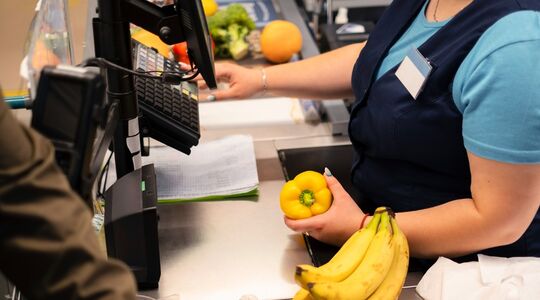 wat is het gemiddelde salaris kassamedewerker