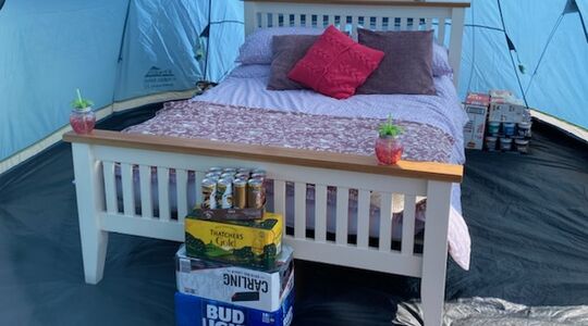 Tweepersoonsbed Glastonbury