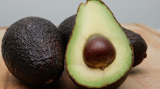 hoe voorkomen avocado bruin worden