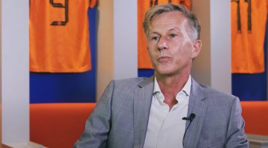 salaris van andries jonker bondscoach vrouwen