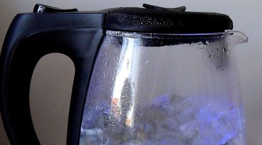 waterkoker hotelkamer vies