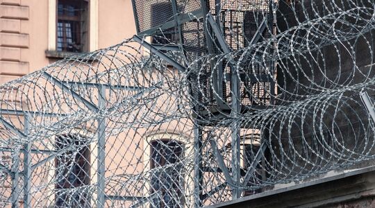 onterecht vastzitten vergoeding nederland buitenland