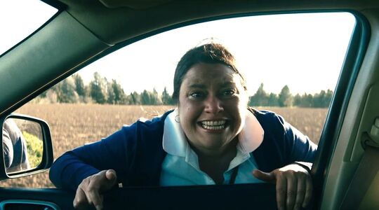 leave the world behind boodschap spaanstalige vrouw wat zegt ze