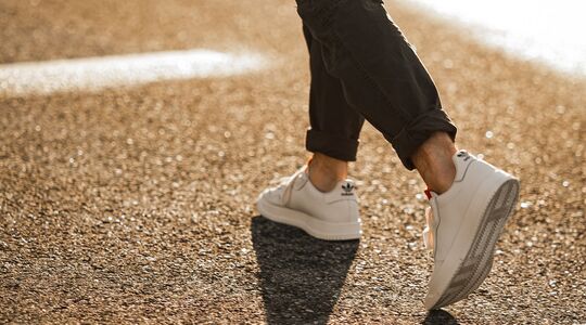 silent walking trend
