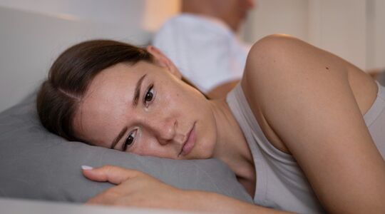 Vriend gaat vreemd, bezorgt zijn vriendin een soa en zij neemt keihard wraak