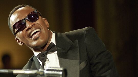 Jamie Foxx in "Ray" film autobiografie