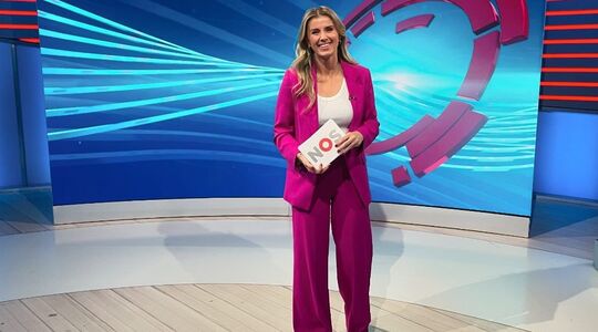 eline de zeeuw presentatrice mooie vrouw