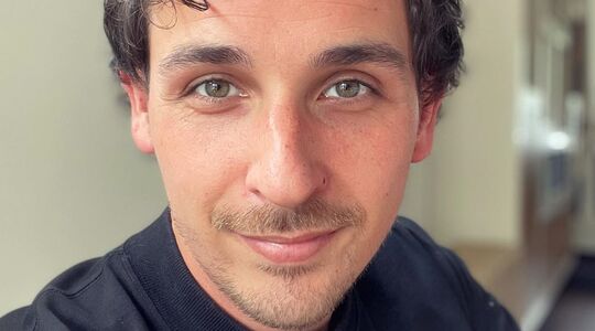 zanger nielson koopt woning in dordrecht