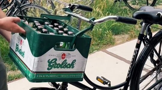 Krathaak bierkratje op fiets houder