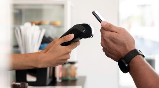 mensen geven minder fooi