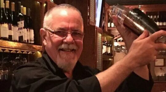 een foto van Joe The Bartender