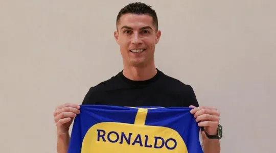 Cristiano Ronaldo, die wegens zijn salaris de bestbetaalde sporter is van 2025 volgens Forbes