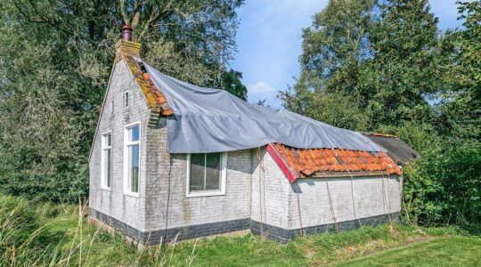Het turfgravershuisje dat momenteel te koop staat.