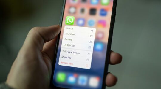 WhatsApp, de app waarin AI meeleest met je groepsgesprekken.