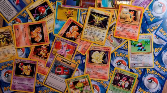 Pokémonkaarten waarmee een man fraude wist te plegen.