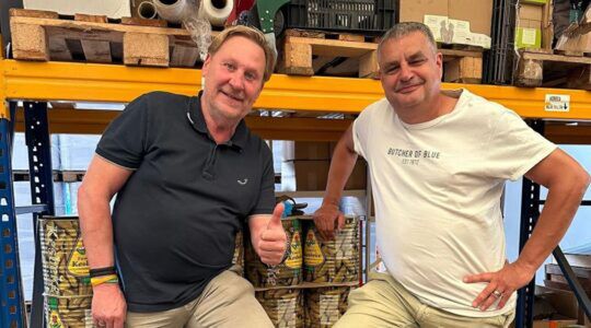 Oos Kesbeke, de augurkenkoning die zijn woning verkoopt, en Frans Lammers