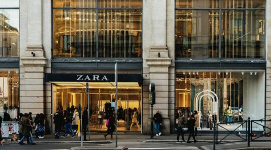 Winkel Zara op afbeelding, foto van: Unsplash/ Bibi Pace
