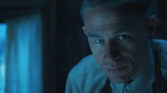 Acteur Charlie Hunnam, die moest afvallen voor zijn rol in Monster The Ed Gein Story