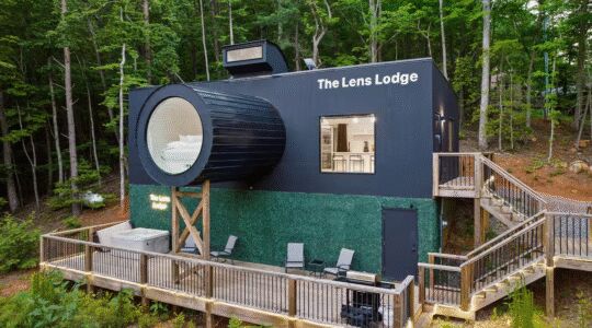 The Lens Lodge in kwestie