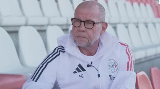 Fred Grim tijdens een interview