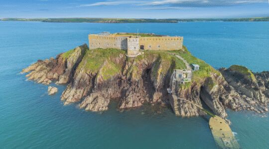 Thorne Island met fort in kwestie