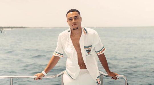 Sergiño Dest, de best betaalde Eredivisiespeler.