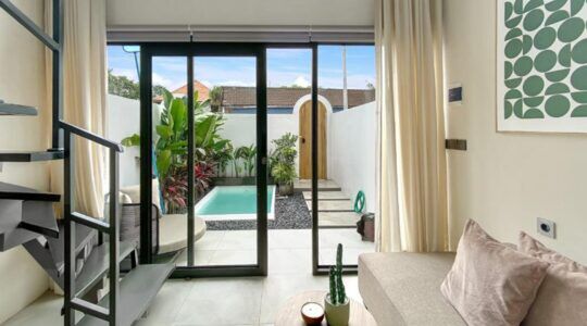 De woonkamer van het op Bali gelegen loft.