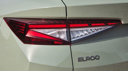 Linker achterzijde van Skoda Elroq
