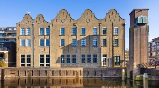 De woning die vroeger een sportschool was.