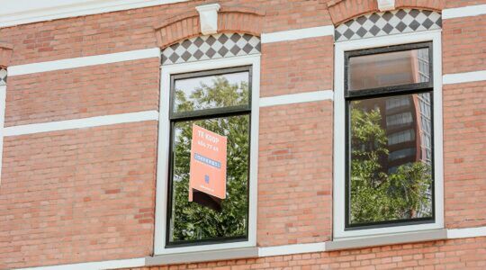 Een huis waarvan de maandlasten mogelijk erg hoog zijn.