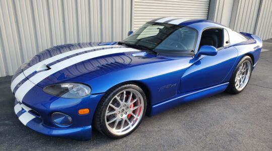 Dodge Viper Blue