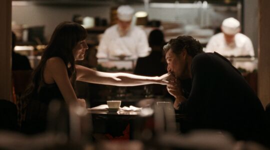 Dakota Johnson en Pedro Pascal in Materialists