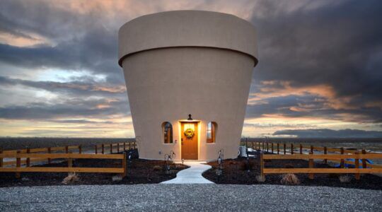 De bloempot die te huur staat op AirBnB.