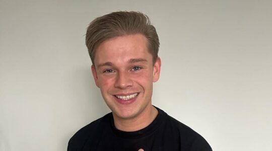 Dennis Schouten, de man die een nieuwe woning kocht.