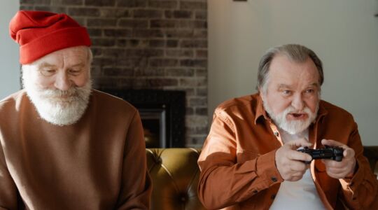 Stel boomers die aan het gamen zijn
