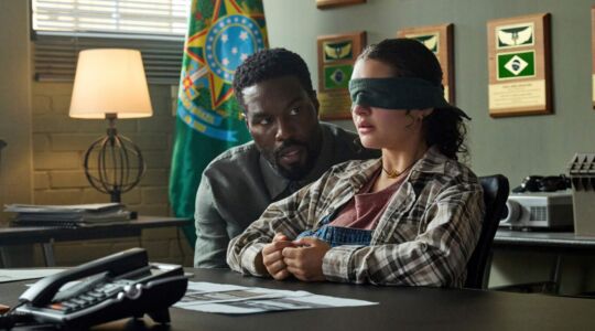 Yahya Abdul-Mateen II en Alice Braga in Man on Fire