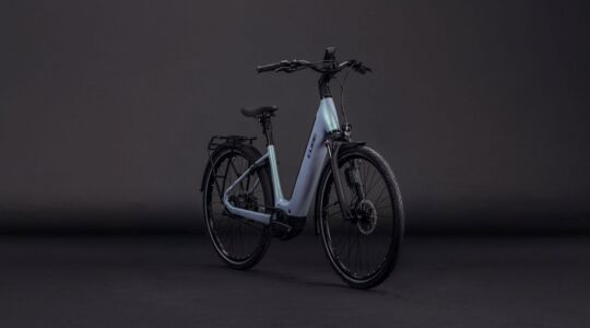 de Cube Supreme Hybrid Deluxe SLX 600 e-bike