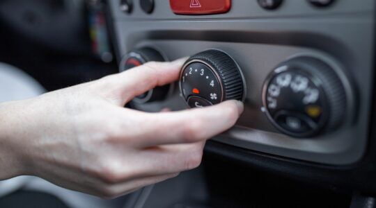 Een airco in een auto, waar je in Itali&euml; een boete mee kan krijgen.