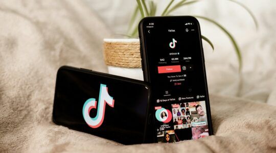 TikTok, de app die nu ook in Nederland een shop aanbiedt.