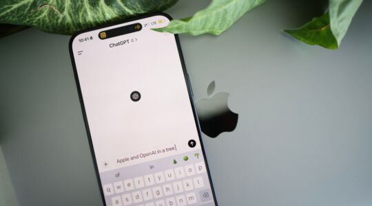 ChatGPT die openstaat op een telefoon.